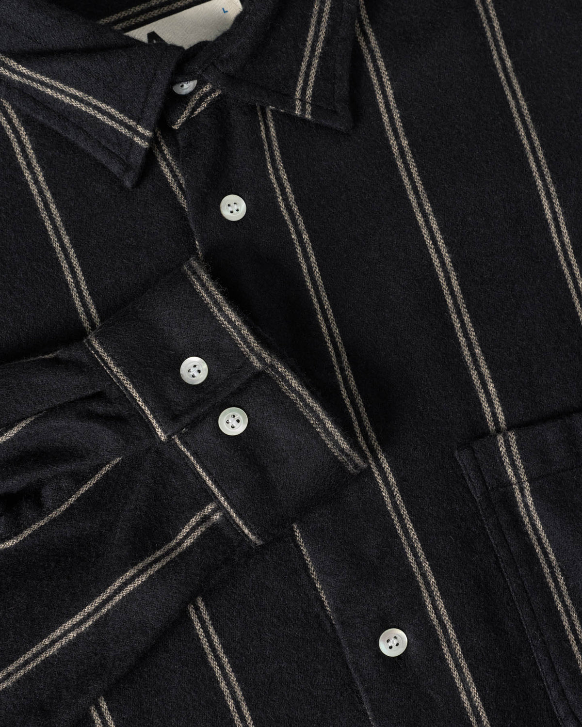 Carvalho Black / Ecru Stripes