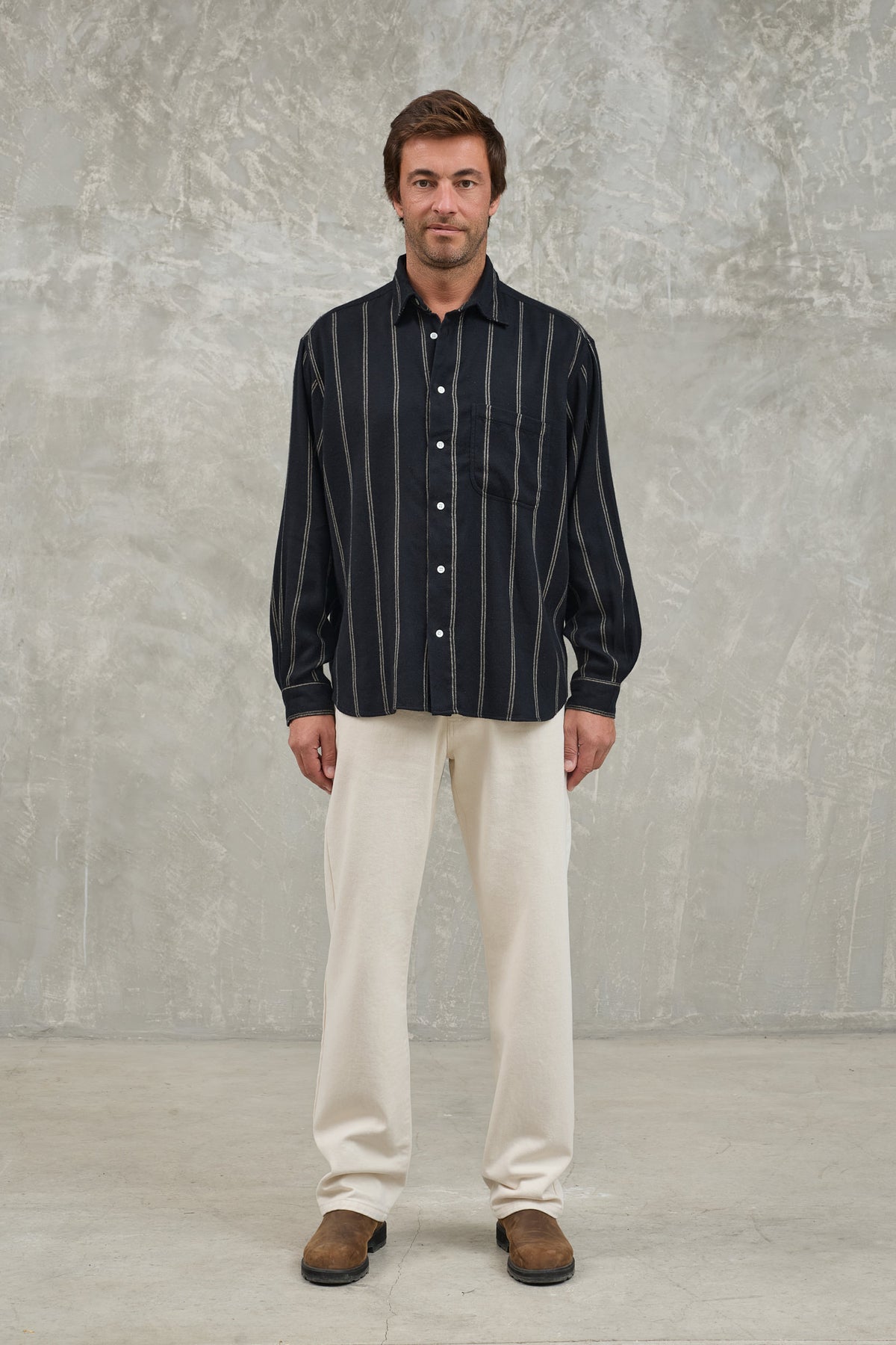 Carvalho Black / Ecru Stripes