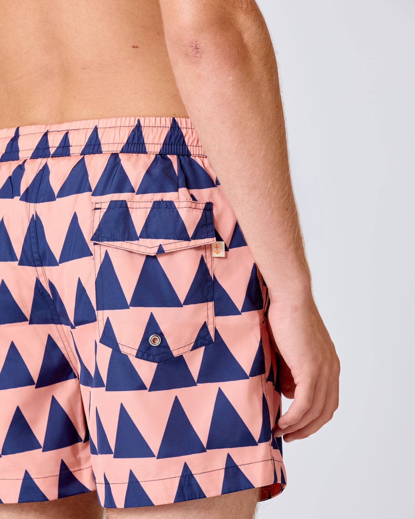 Fontes Sunrise Triangles Pattern