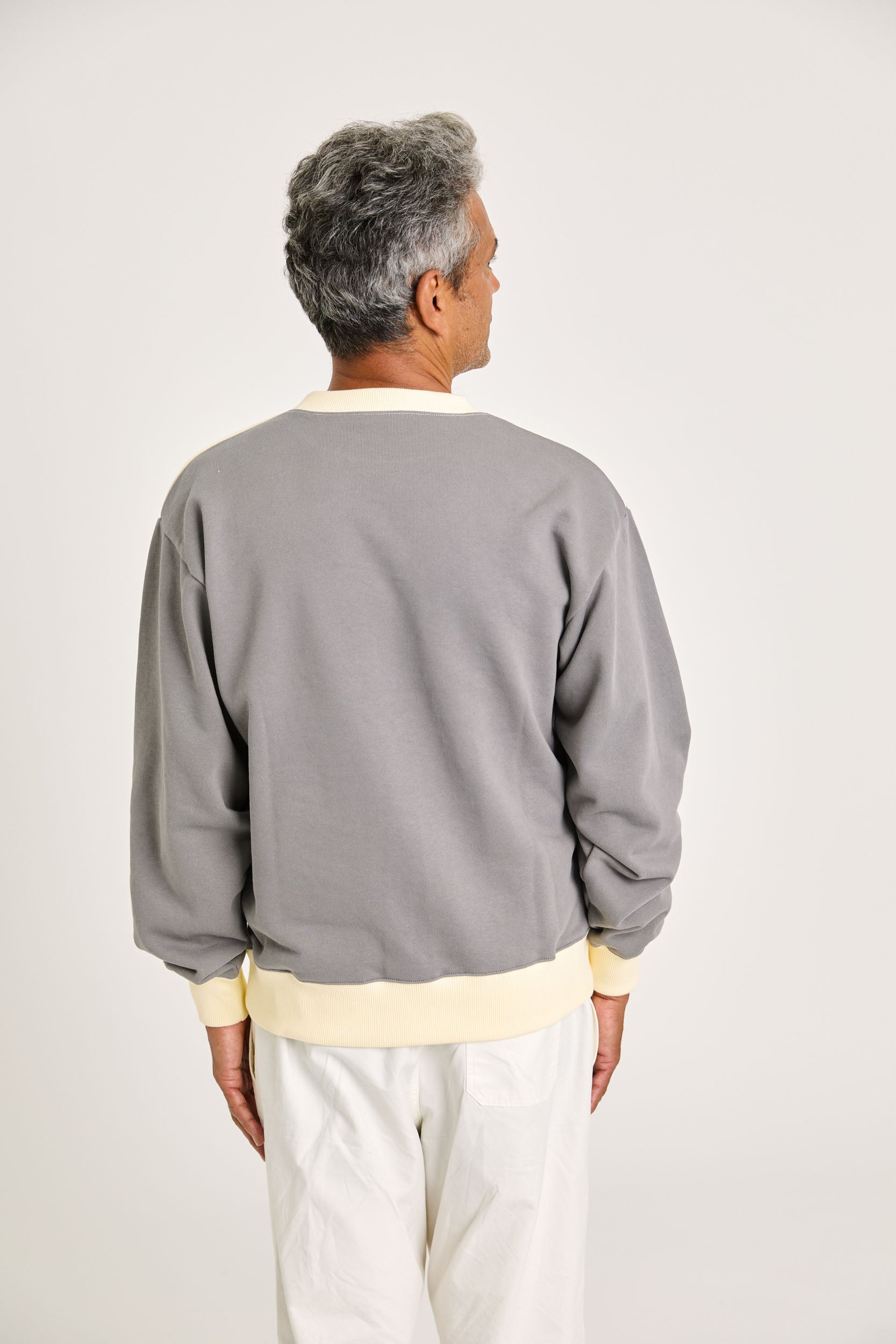 Dória Pale Yellow + Smoked Pearl