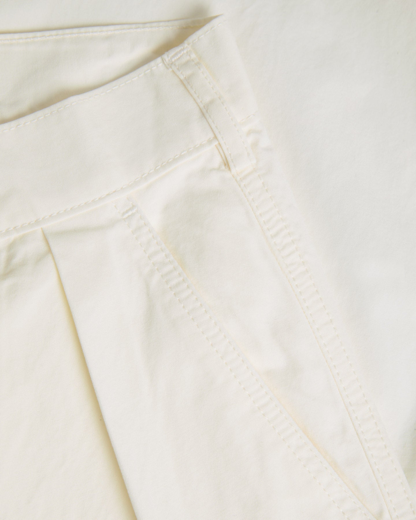 Carona Off-White Canvas